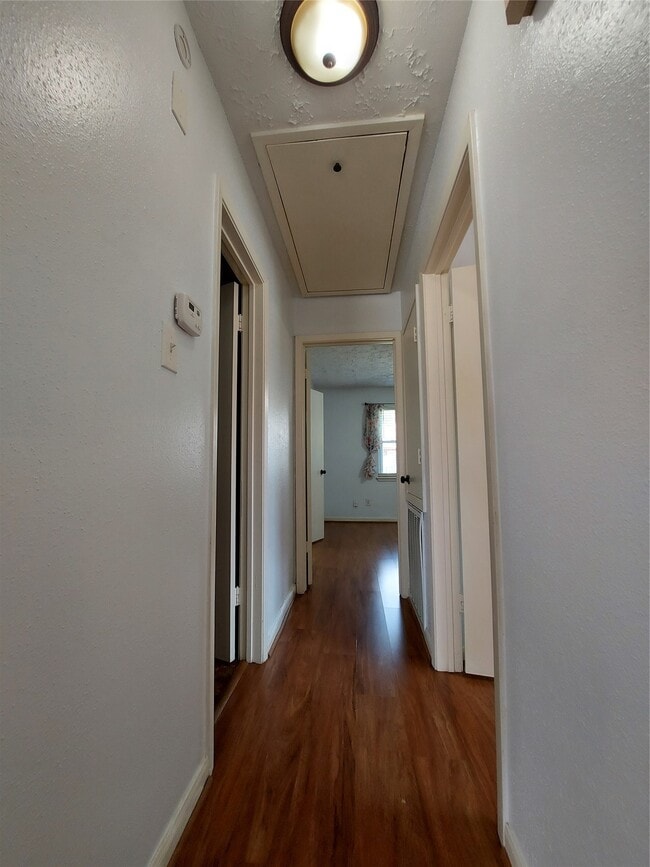 Building Photo - 3807 Quiet Pl Dr