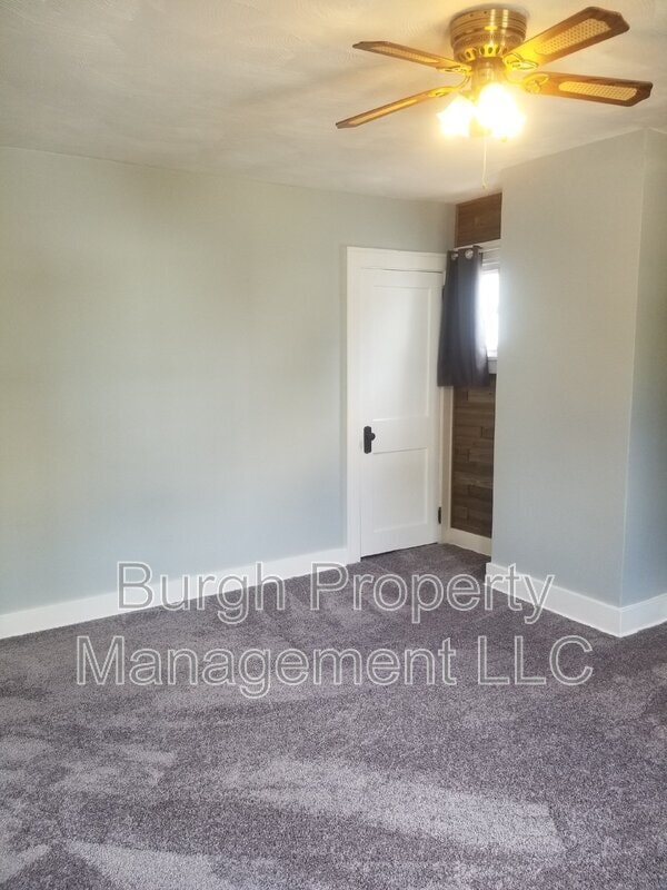 Building Photo - 944 Jackman Ave