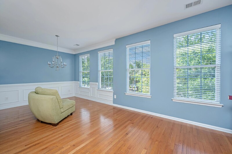 Building Photo - 9042 Parlor Dr