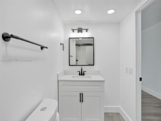 Building Photo - 2771 Taft St