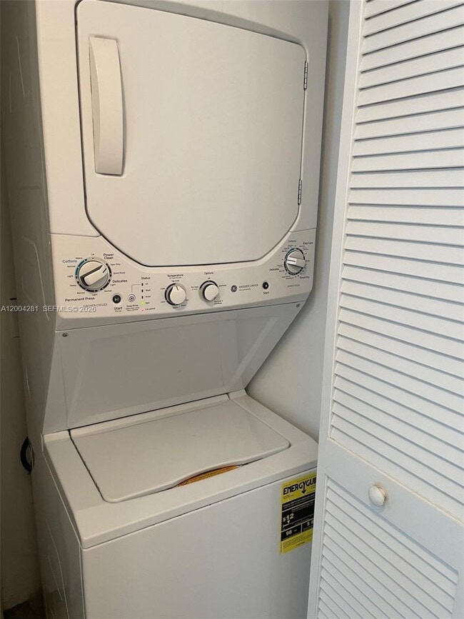 Building Photo - 41 SE 5th St