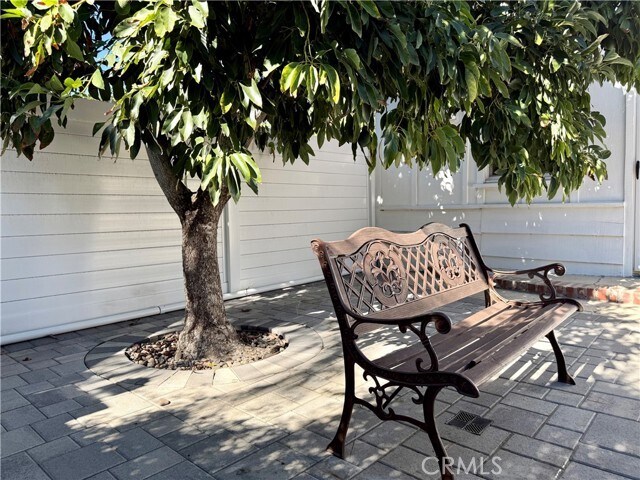 Building Photo - 22346 Burbank Blvd