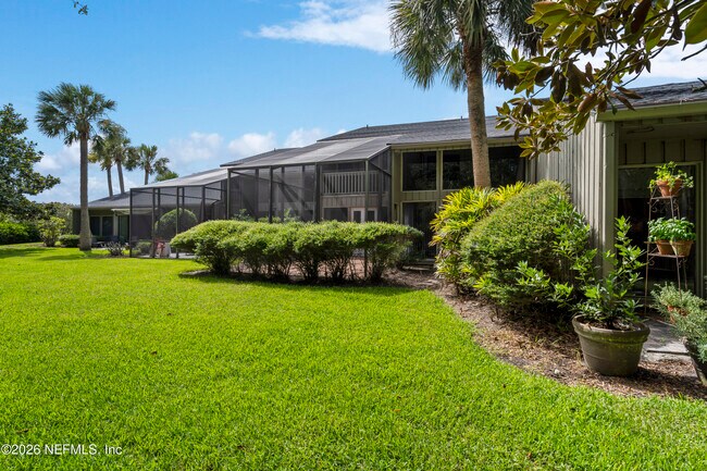 Building Photo - 9787 Sawgrass Dr E