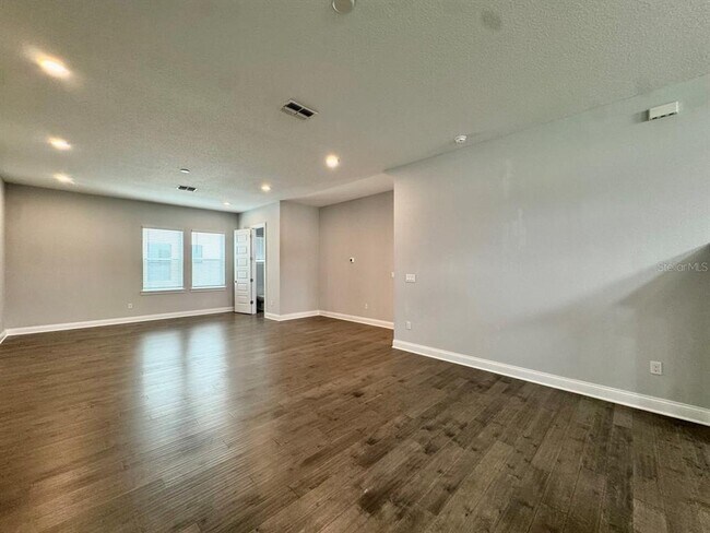 Building Photo - 4215 W North A St