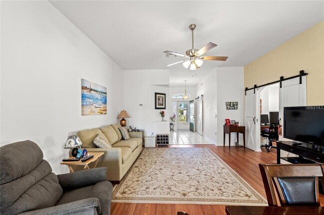 Building Photo - 221 Prather Dr