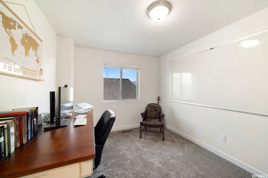 Building Photo - 15287 S Tack Way