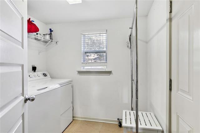 Building Photo - 337 39th St