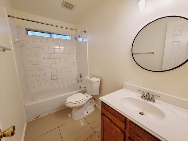 Building Photo - 3807 Brook Garden Ln