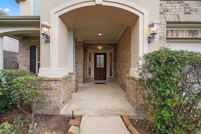 Building Photo - 10 Pintuck Pl