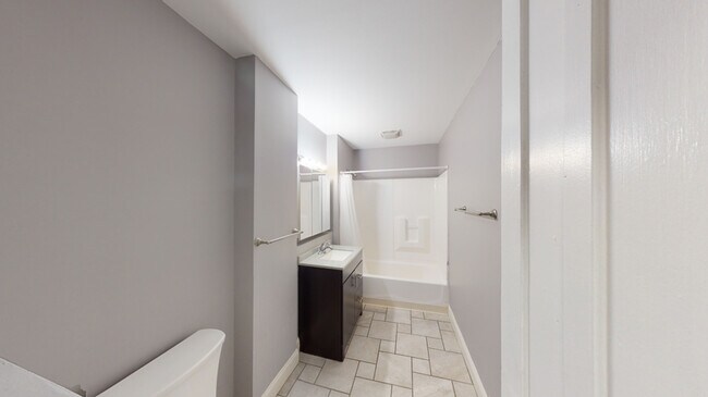 Building Photo - 107 Comstock Ave