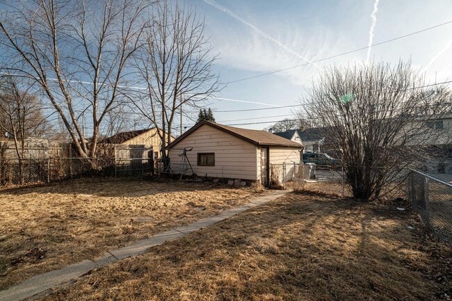 Building Photo - 5160 N 67th St