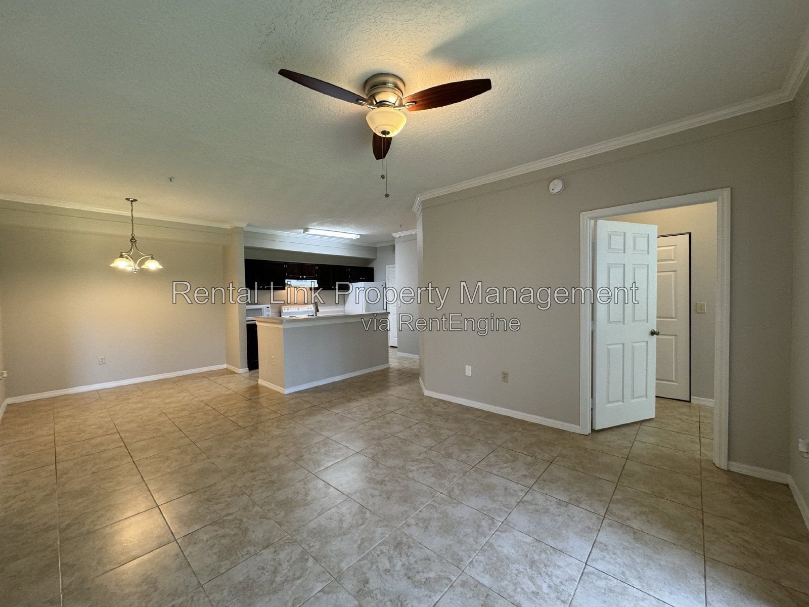 Building Photo - 11530 Villa Grand