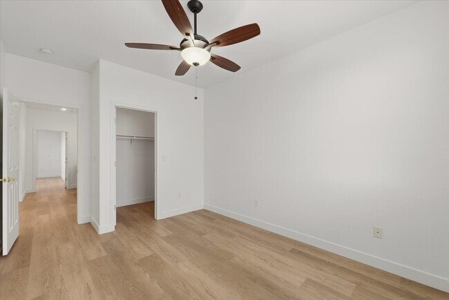 Building Photo - 8604 Splendid Leaf Ct