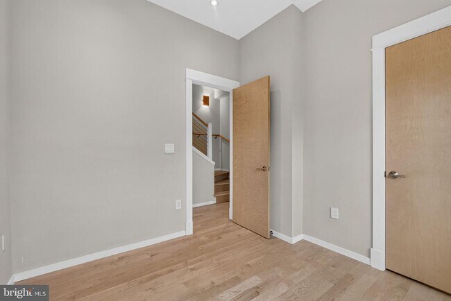 Building Photo - 1620 15th St NW