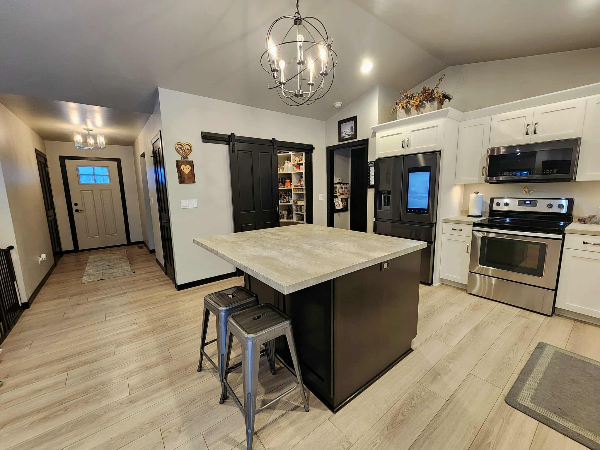 Building Photo - 2453 Scheuring Rd