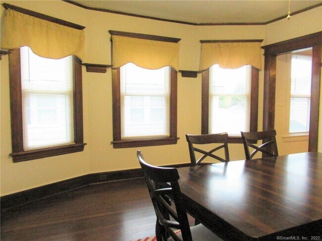 Building Photo - 53 Eaton St