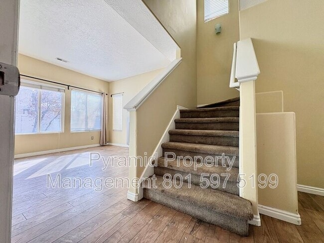 Building Photo - 3141 Alsace Way