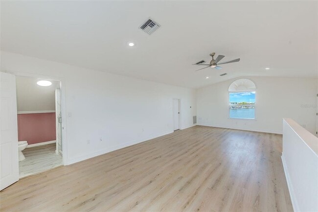 Building Photo - 511 55th Ave