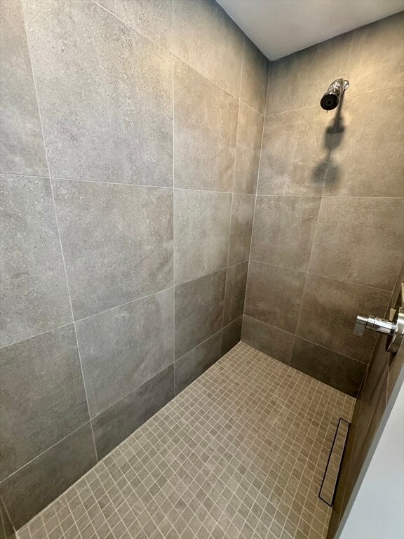 Building Photo - 22 Parker St