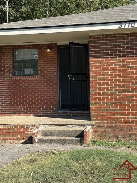 Building Photo - 3710 Central Ave