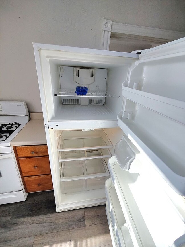 Building Photo - 2423 Wrights Wy