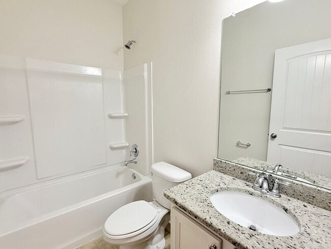 Building Photo - 4761 Dupont Cir