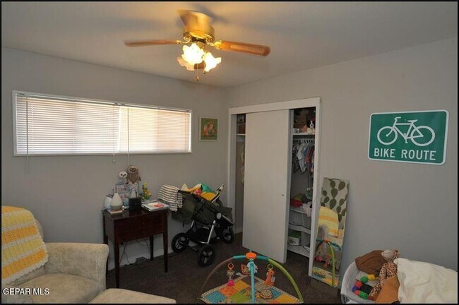 Building Photo - 4233 Hampshire Ln