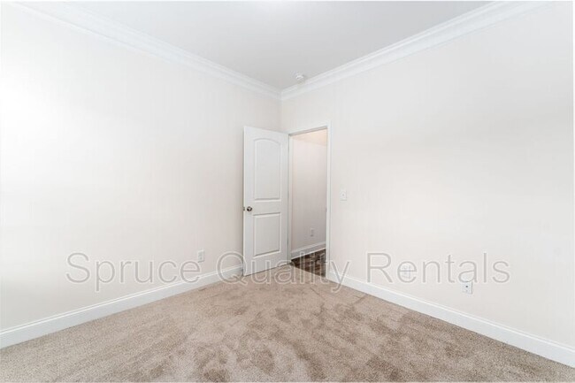Building Photo - 102 Marquise Ct