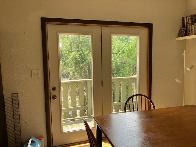 Dining Room Balcony View - 721 Ivy St