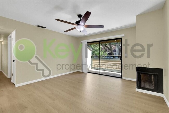 Building Photo - 600 Del Verde Cir