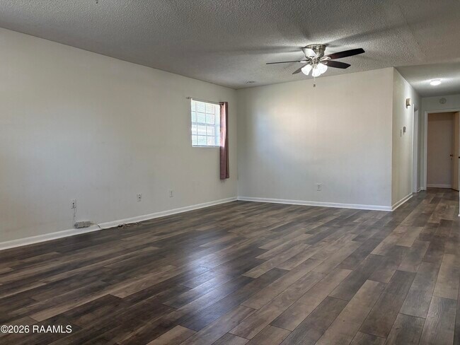 Building Photo - 205 Brookwood Cir