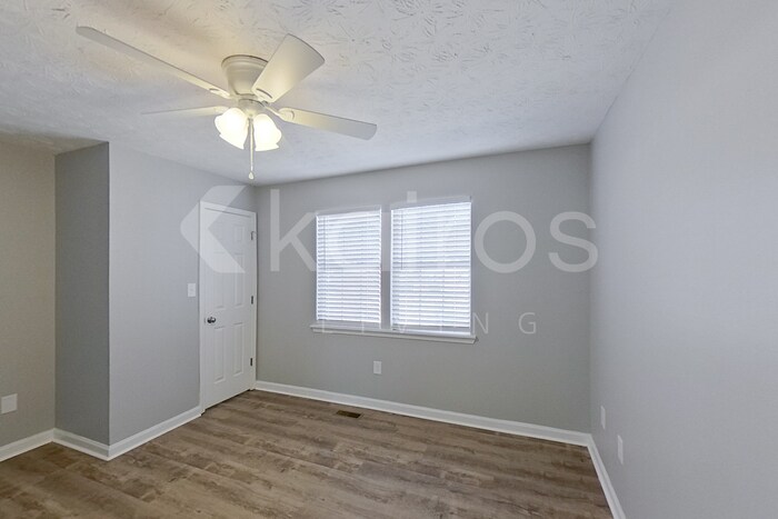 Building Photo - 168 Deer Pkwy