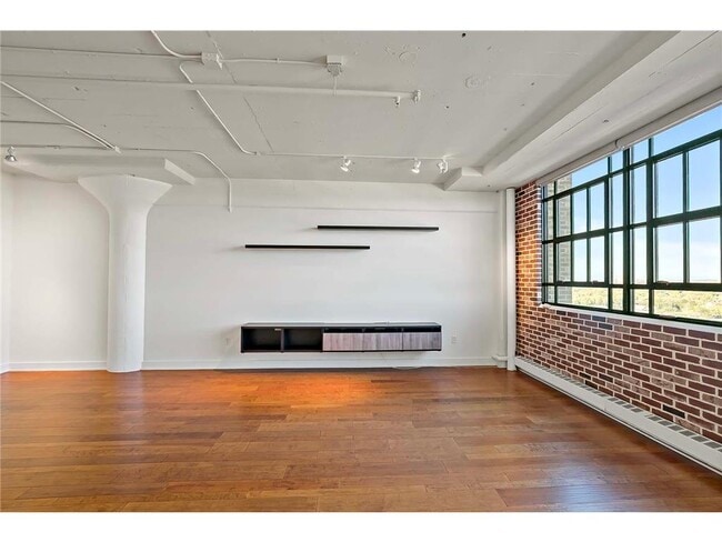 Building Photo - 2929 Chicago Ave