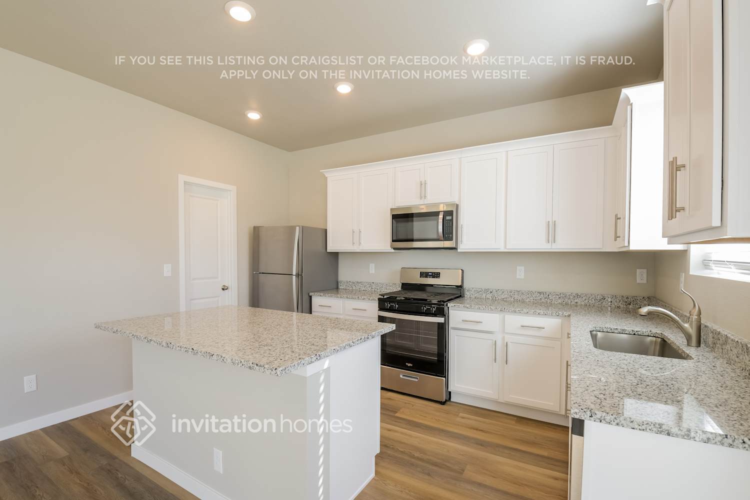 Building Photo - 957 Cascade Falls St