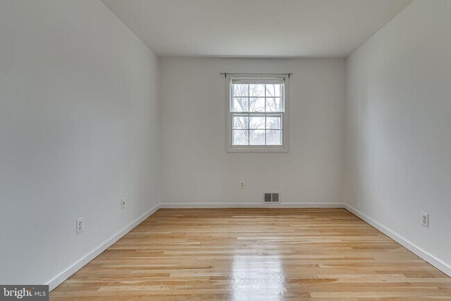 Building Photo - 4223 San Juan Dr