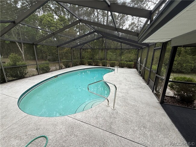 Building Photo - 19 Boxelder Ct