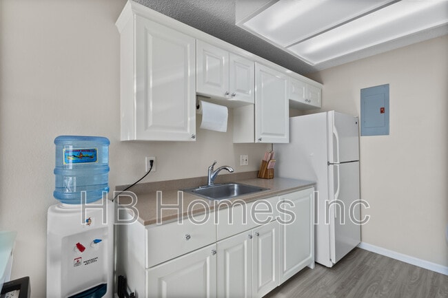 Building Photo - 94-1348 Kulewa Loop Unit 7U - 1