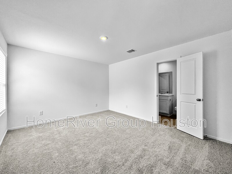 Building Photo - 5823 Standpiper Lp