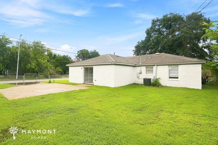 Building Photo - 8502 Richcroft St
