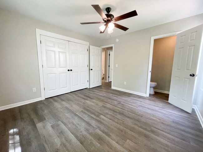 Building Photo - 437 Kingshead Ct