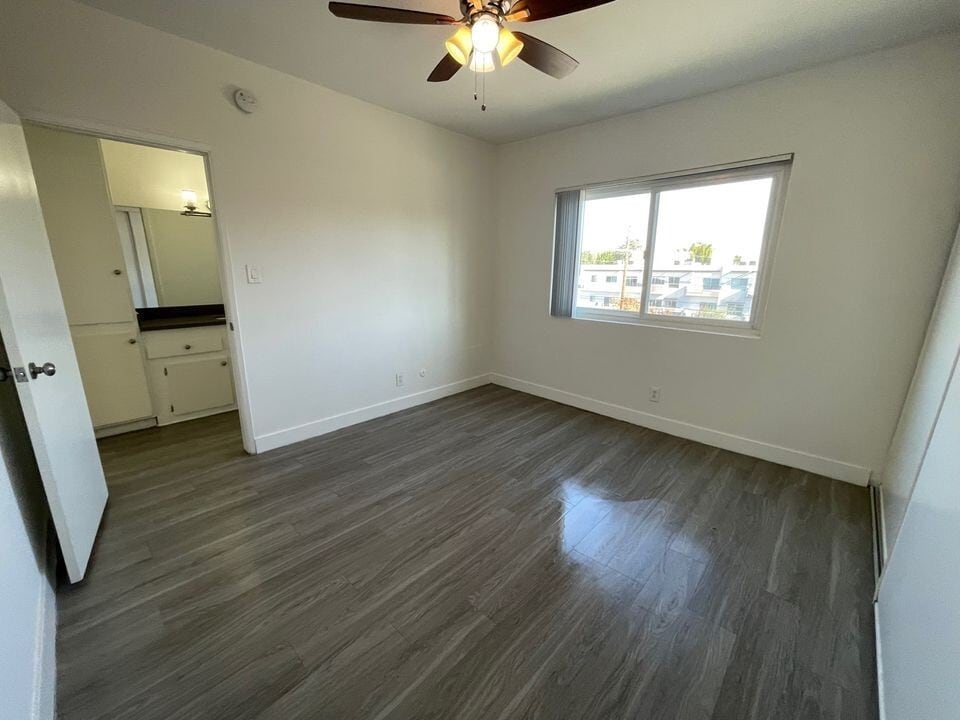 Building Photo - 5307 Sepulveda Blvd