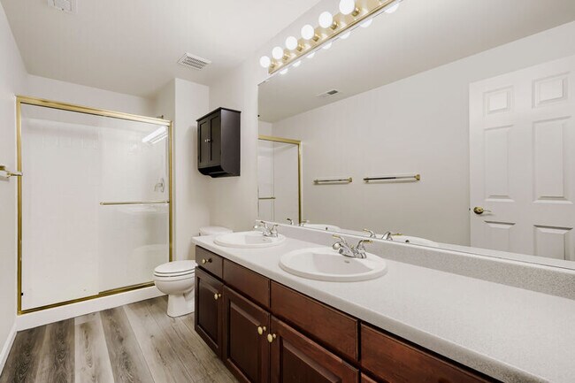 Building Photo - 9506 Hollydale Ct