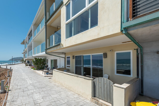 Building Photo - 11844 S Beach Club Way