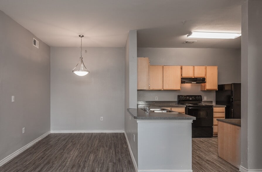 Marshall Meadows Apartment Homes 1803 Marshall San Antonio TX 78214 Apartment Finder