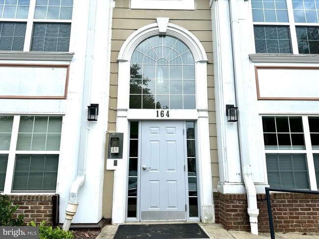 Building Photo - 164 Kendrick Pl