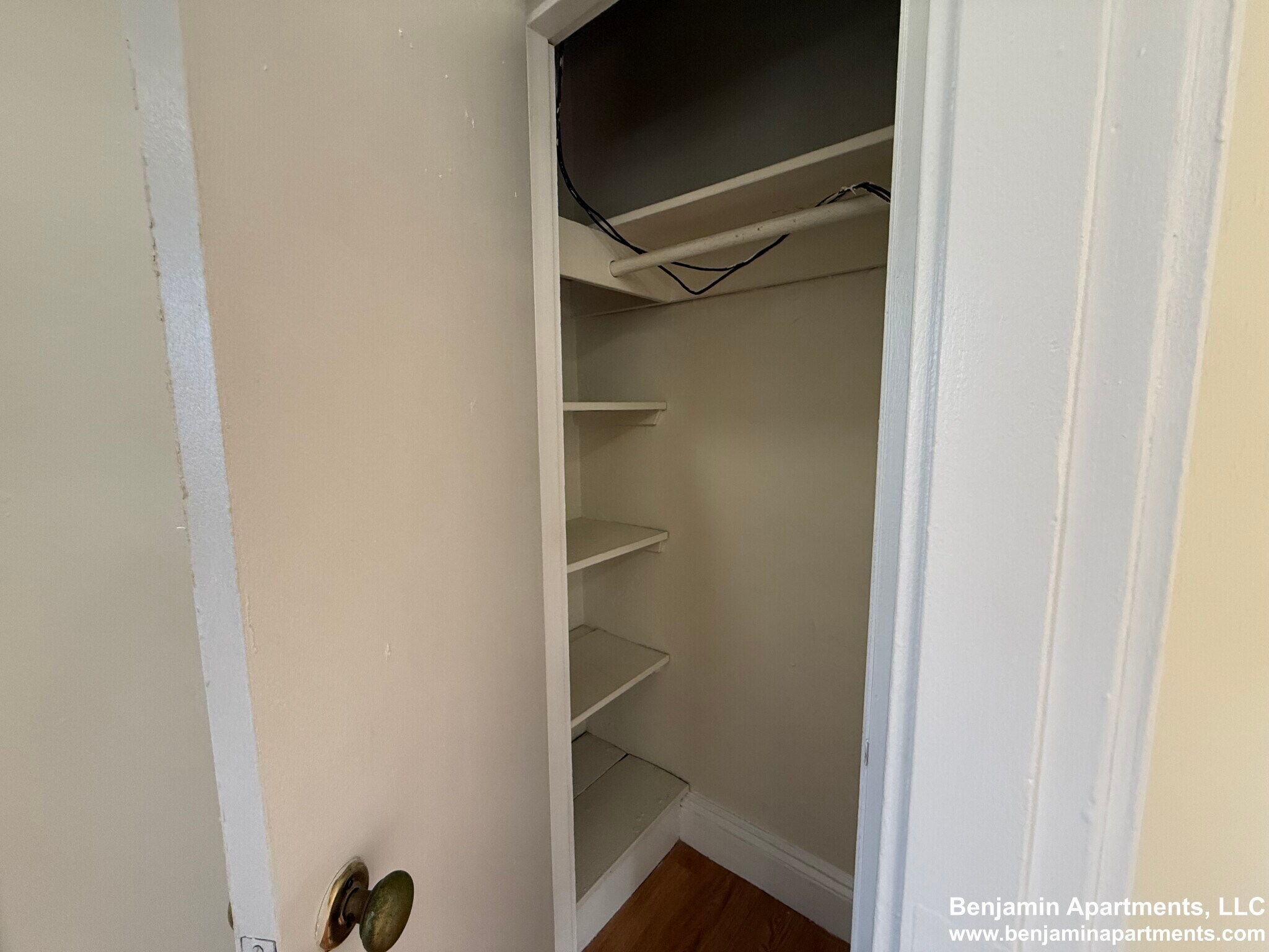 Building Photo - 165 Park Dr