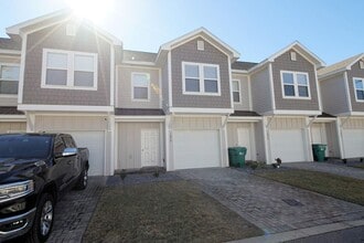 Building Photo - Great Location in Fort Walton Beach Near Bases and Hospital.