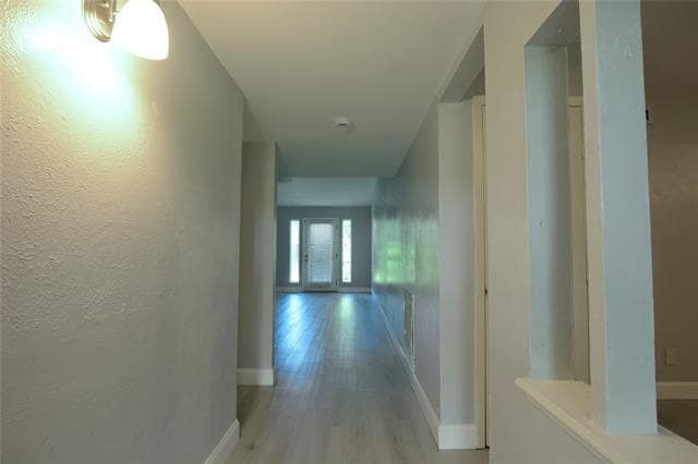 Building Photo - 3721 McKinley Dr