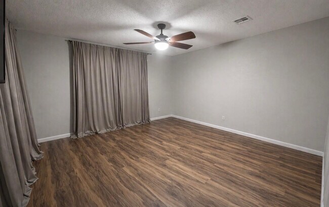 Building Photo - 1237 E Riviera Dr
