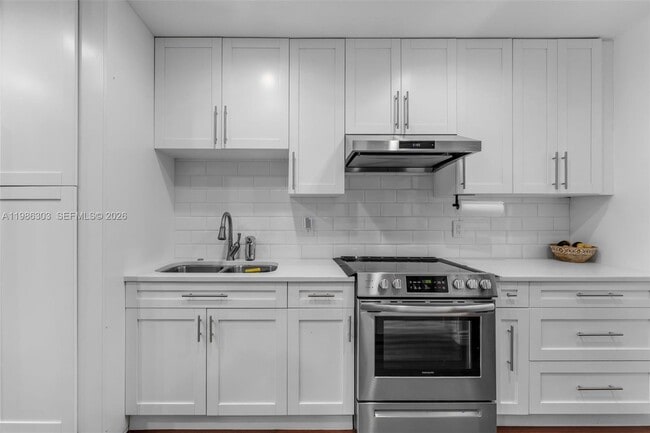 Building Photo - 20975 SW 84th Ave